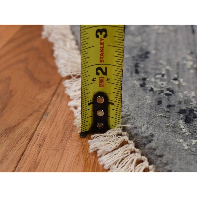 Shahbanu Rugs Coin Gray Broken Persian Erased Design Pure Silk with